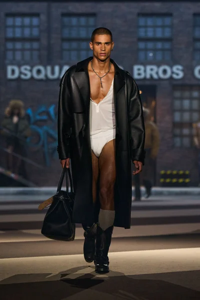 Look 8